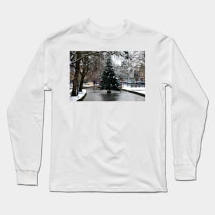 Bourton on the Water Christmas Tree Cotswolds Long Sleeve T-Shirt